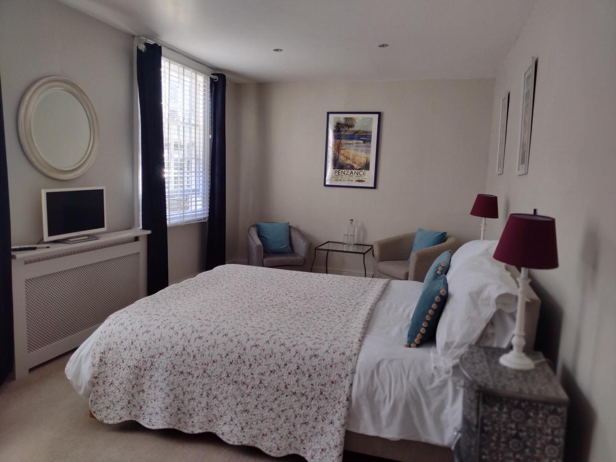 펜젠스 1 Courtyard Mews 아파트 외부 사진